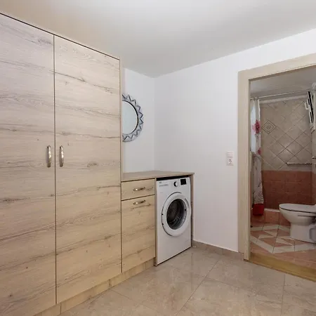 Alamia Apartment
